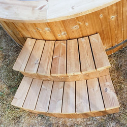 Thermowood Hot-Tub With Internal Furnance