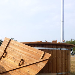 Thermowood Hot-Tub With Internal Furnance