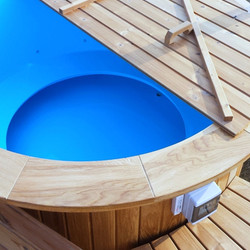 Oak Hot-Tub With External Furnance
