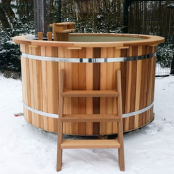 Red Cedar Royal Hot-Tub With Internal Furnace