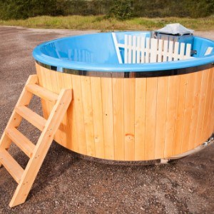 Hot-Tub With Internal Furnace